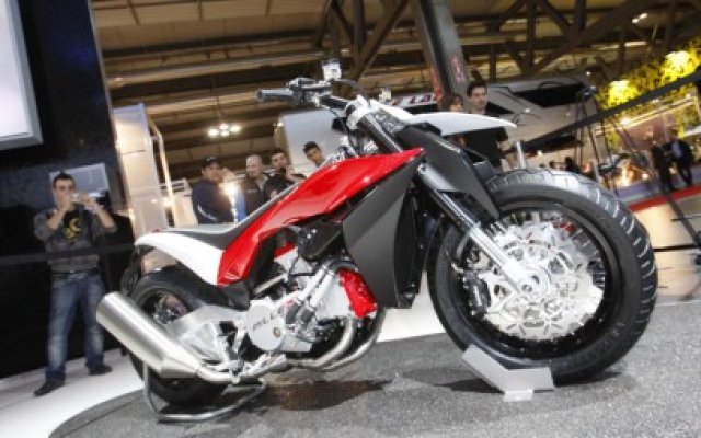 BMW vinde divizia de motociclete off-road Husqvarna